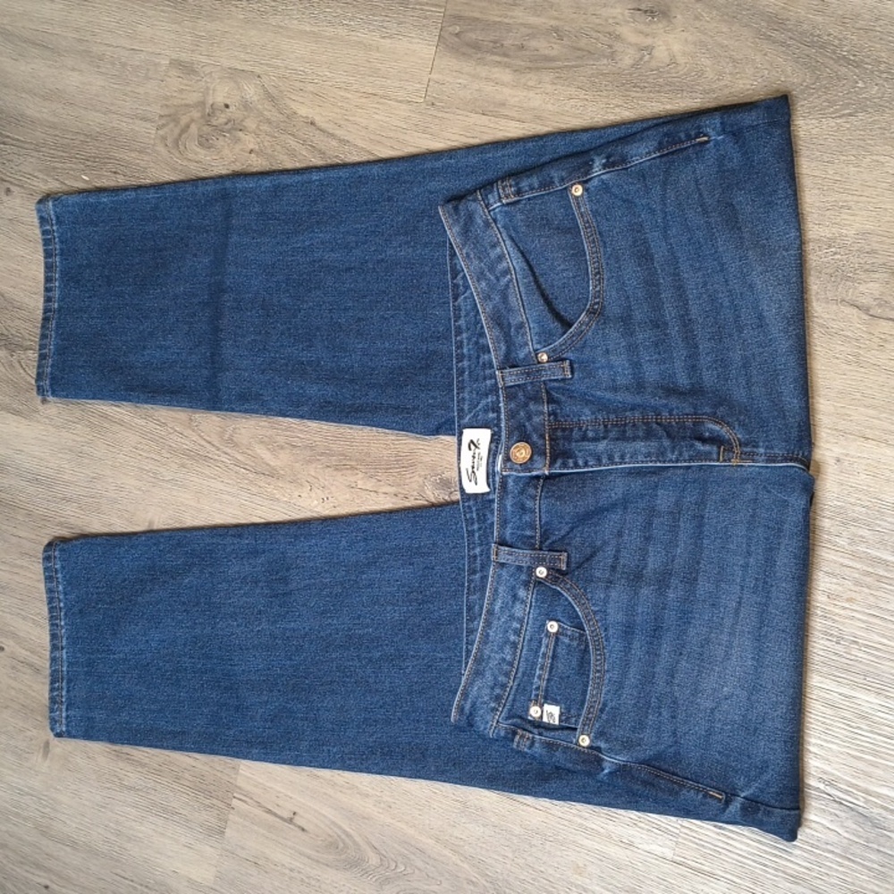 sac716🧵Straight Leg w/28.25" Inseam Seven7 Jeans